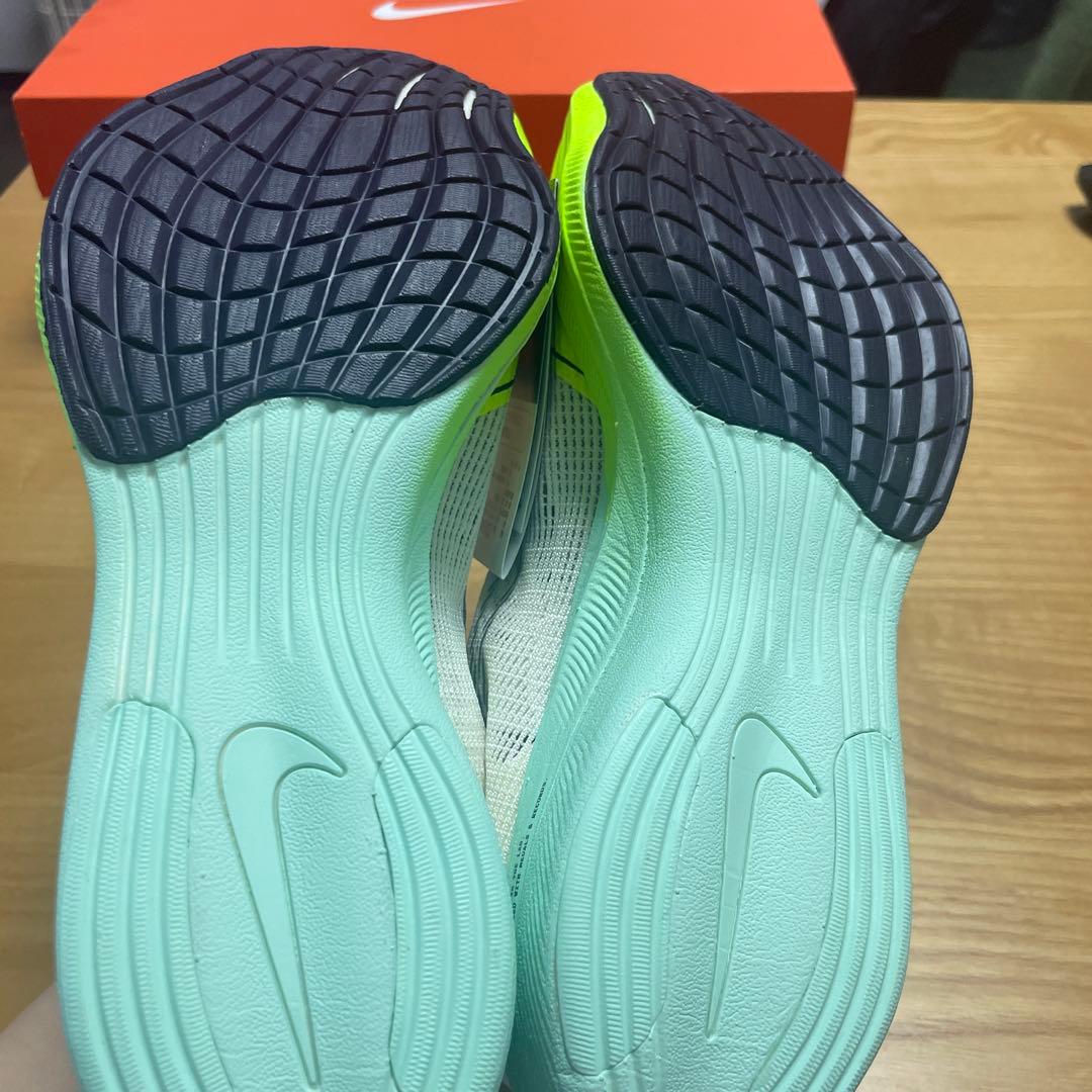 NIKE ヴェイパーフライNEXT%2