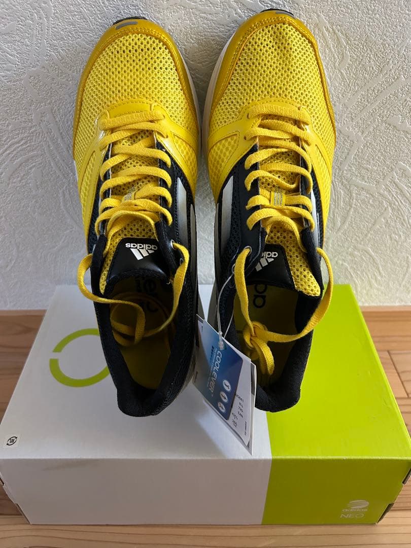 adidas ランニングシューズ 未使用タグ付き　27.0