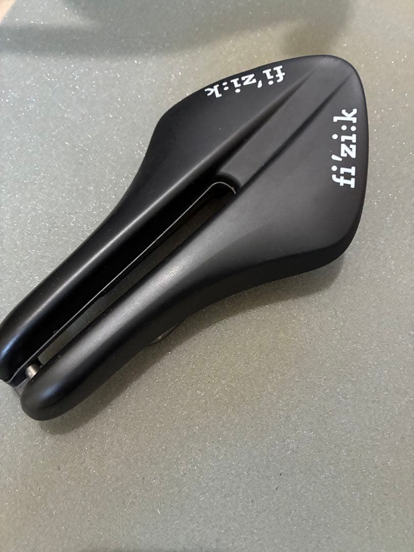 fizik AERIS ロングディスタンス　KIUMレール