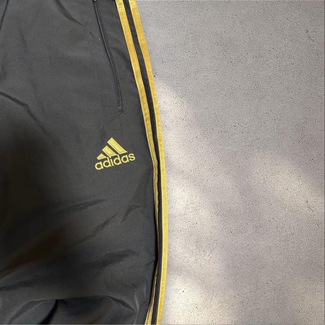 美品 ACミラン Milan Adidas トラックパンツ スリーストライプ