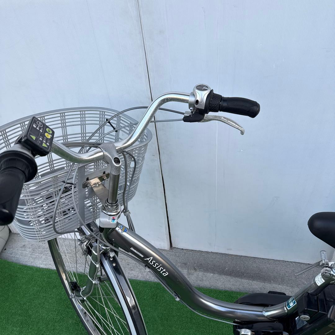 ブリヂストン電動アシスト自転車26インチ バッテリー12.3Ah シルバー