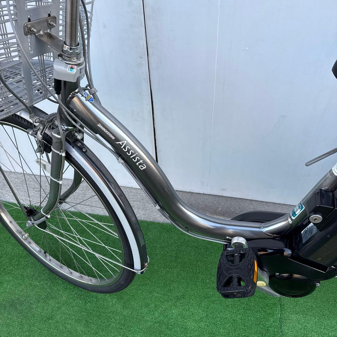 ブリヂストン電動アシスト自転車26インチ バッテリー12.3Ah シルバー