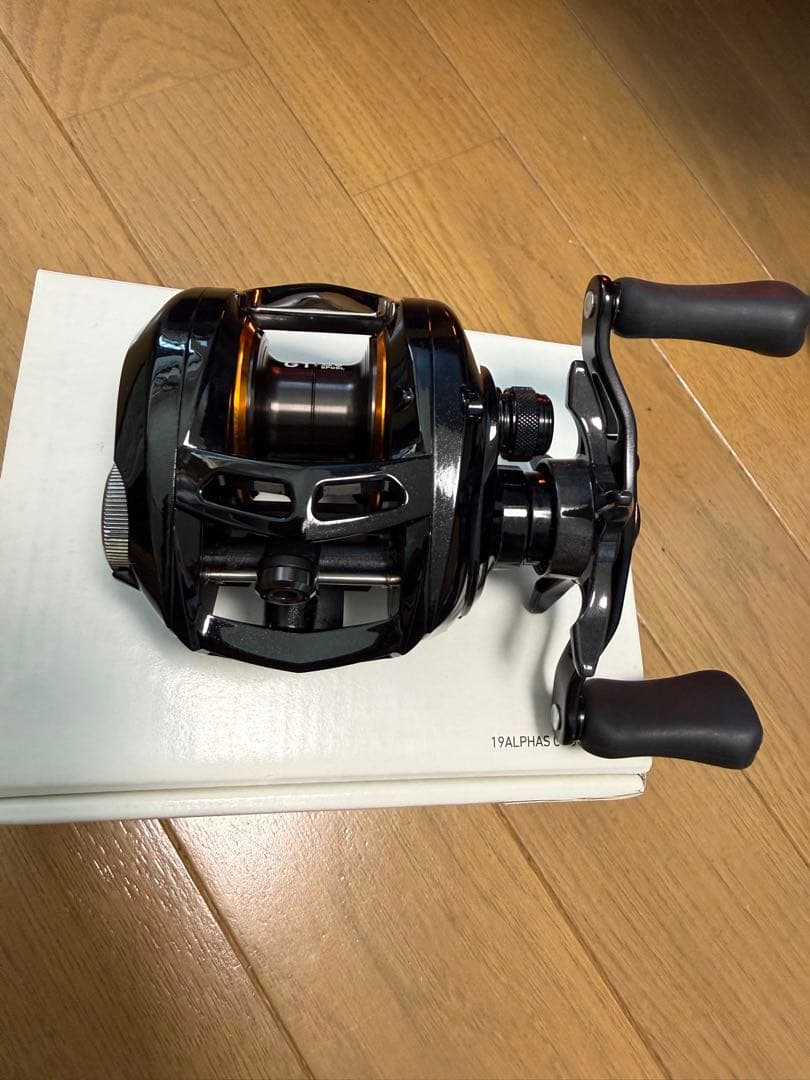 美品　DAIWA ALPHAS CT SV 70HL ベイトリール