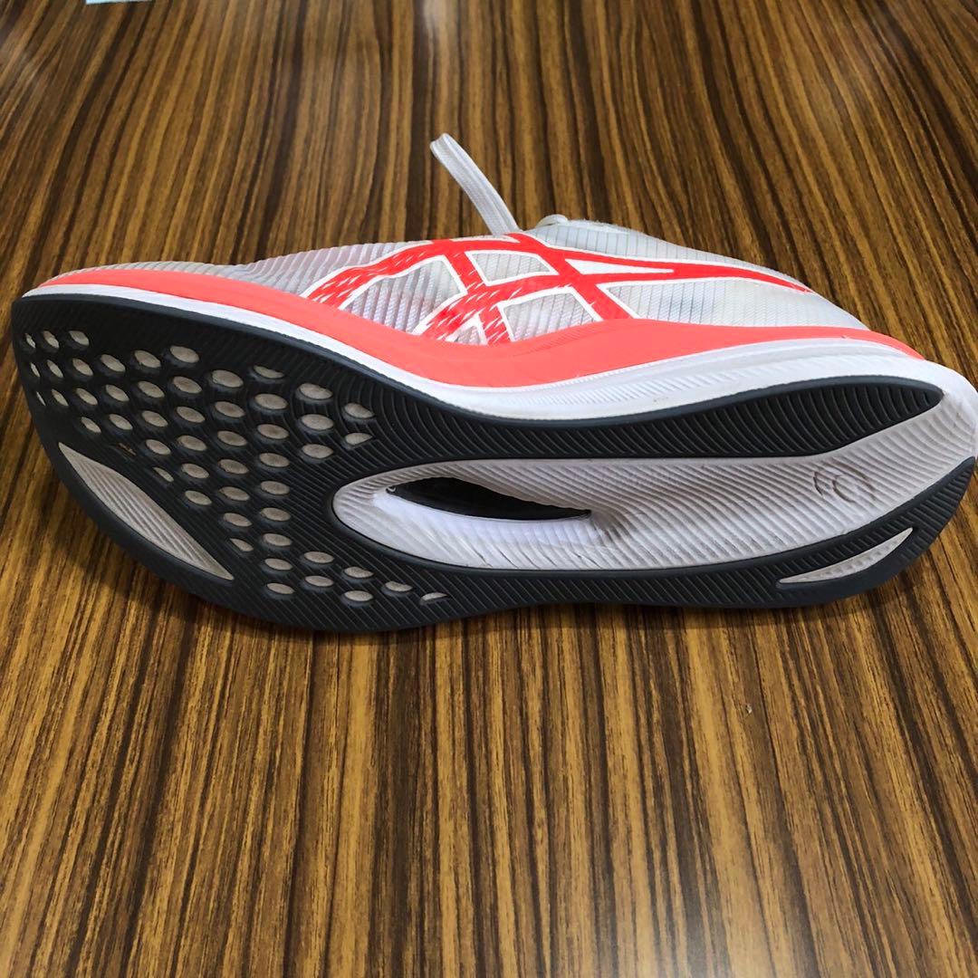 アシックス　マジックスピード3 27センチ