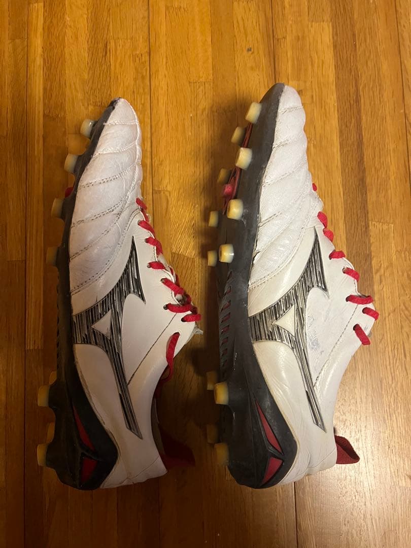 サッカースパイク Morelia ネオ4 27.5cm