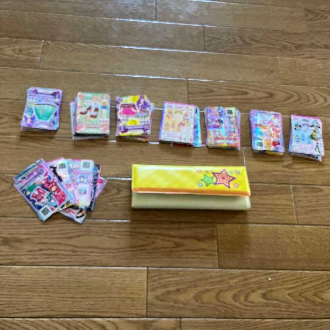 アイカツカード 80枚と収納ケース