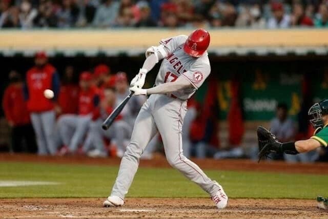 大谷翔平選手 カスタムペイント　ボブルヘッド　エンゼルス　2021 MVP 記念
