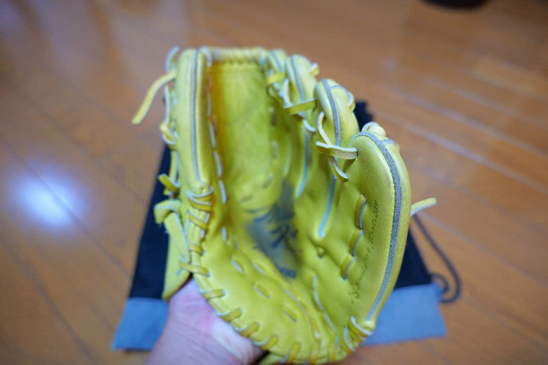ミズノプロ　 軟式グローブ 黄色 MAJOR QUALITY　投手用