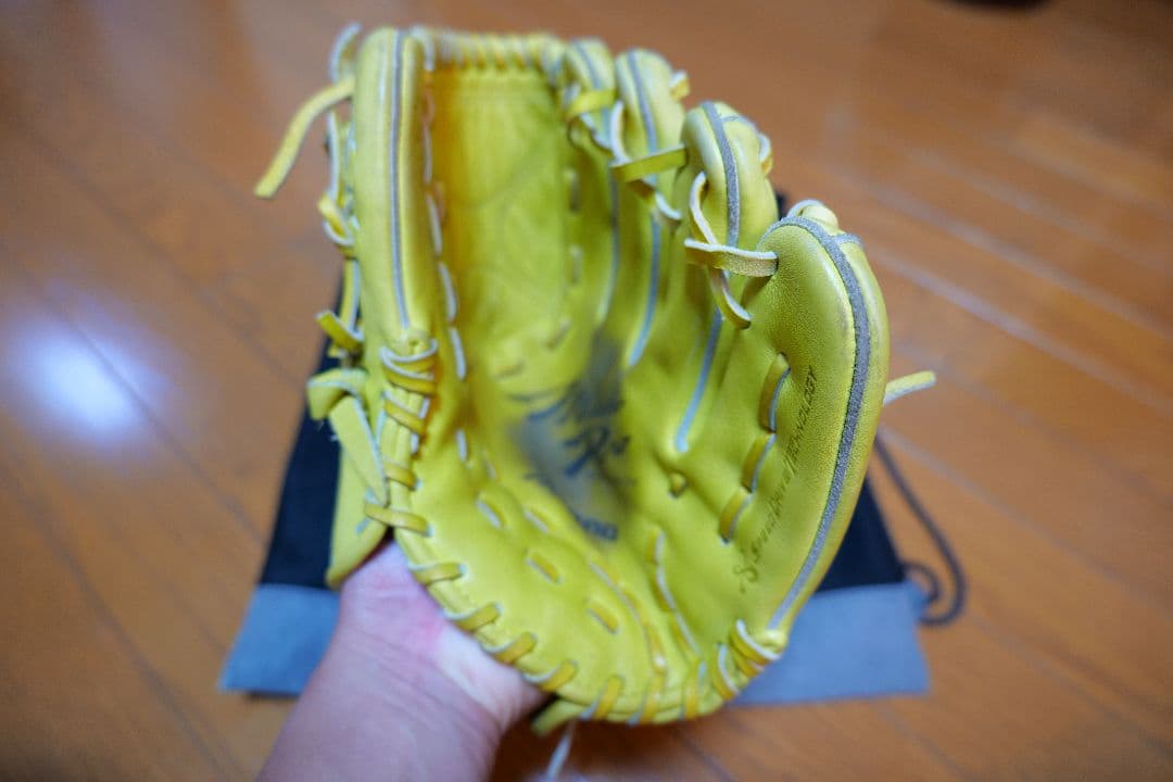 ミズノプロ　 軟式グローブ 黄色 MAJOR QUALITY　投手用