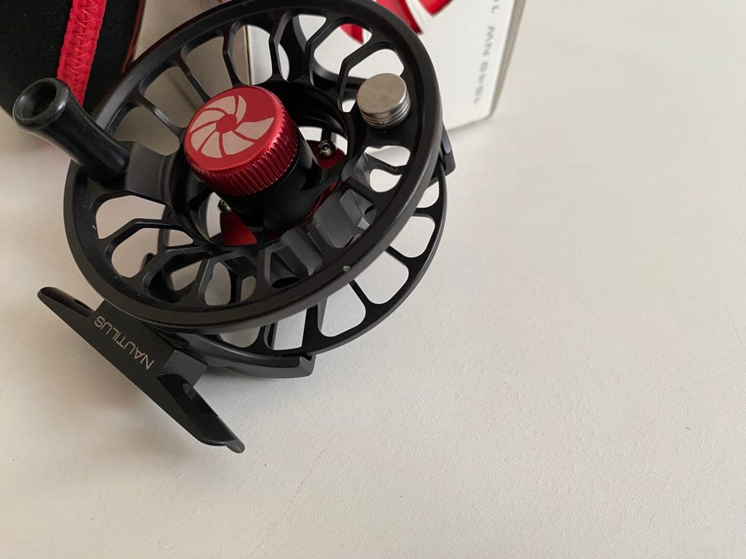NAUTILUS XS 3/4 Black フライリール ノーティラス