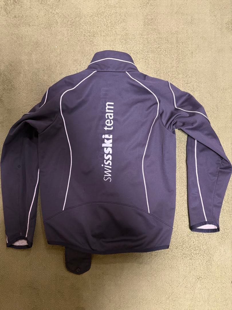 DESCENTE デサントSwiss Ski Team ミドルレイヤーMサイズ