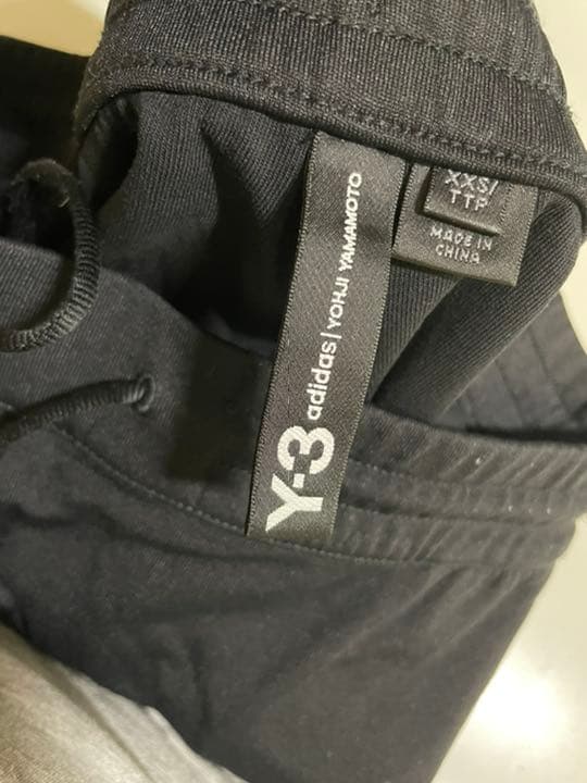 Y-3艶ありブラックスエットSサイズ