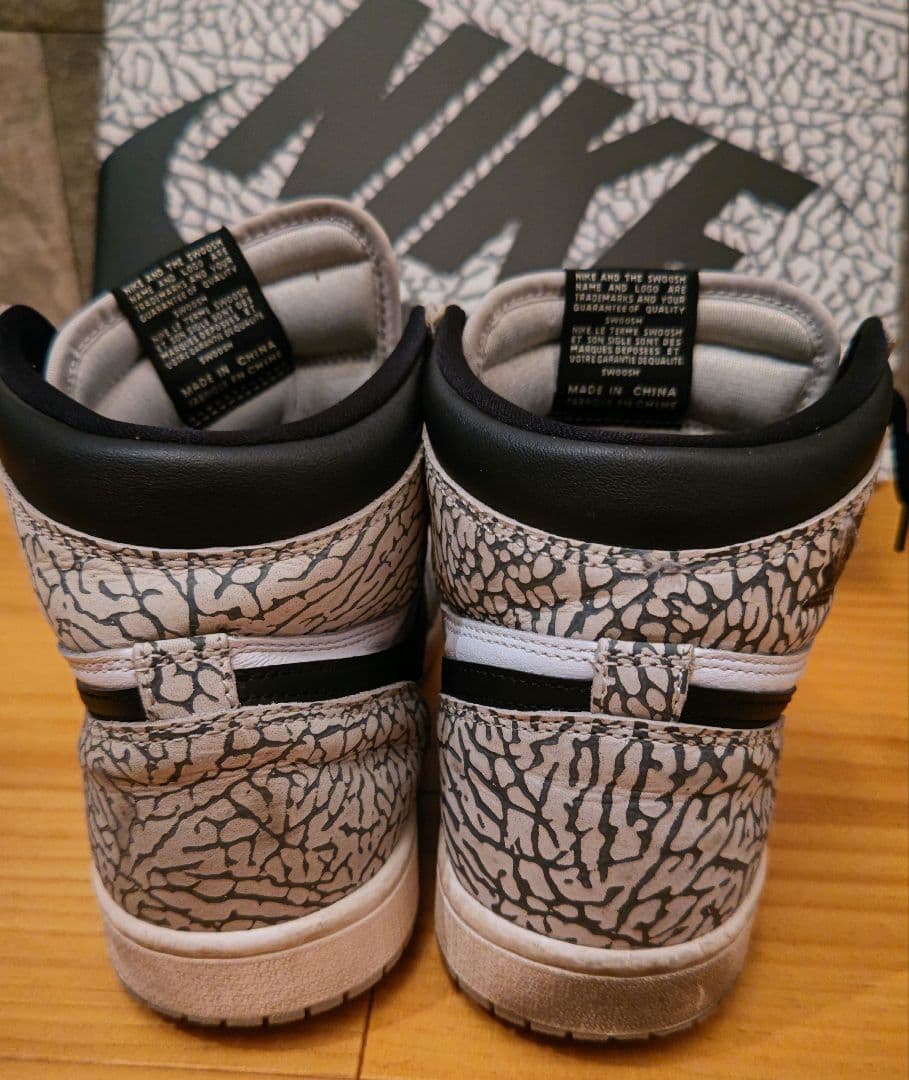 シューズ(男性用) NIKE Air Jordan 1 Retro High WhiteCement