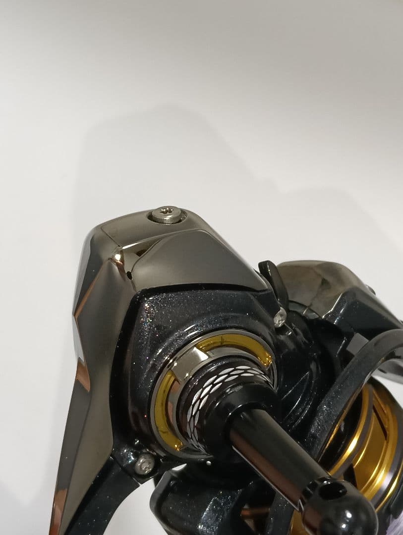 美品■カスタム■ダイワ 23 レガリス LT2500S-XH ゴメクサス部品
