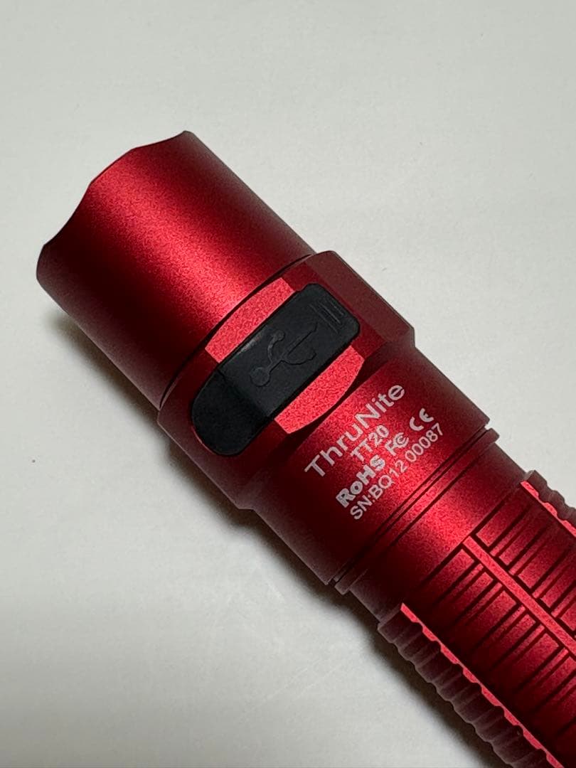 ThruNite TT20レッド 懐中電灯