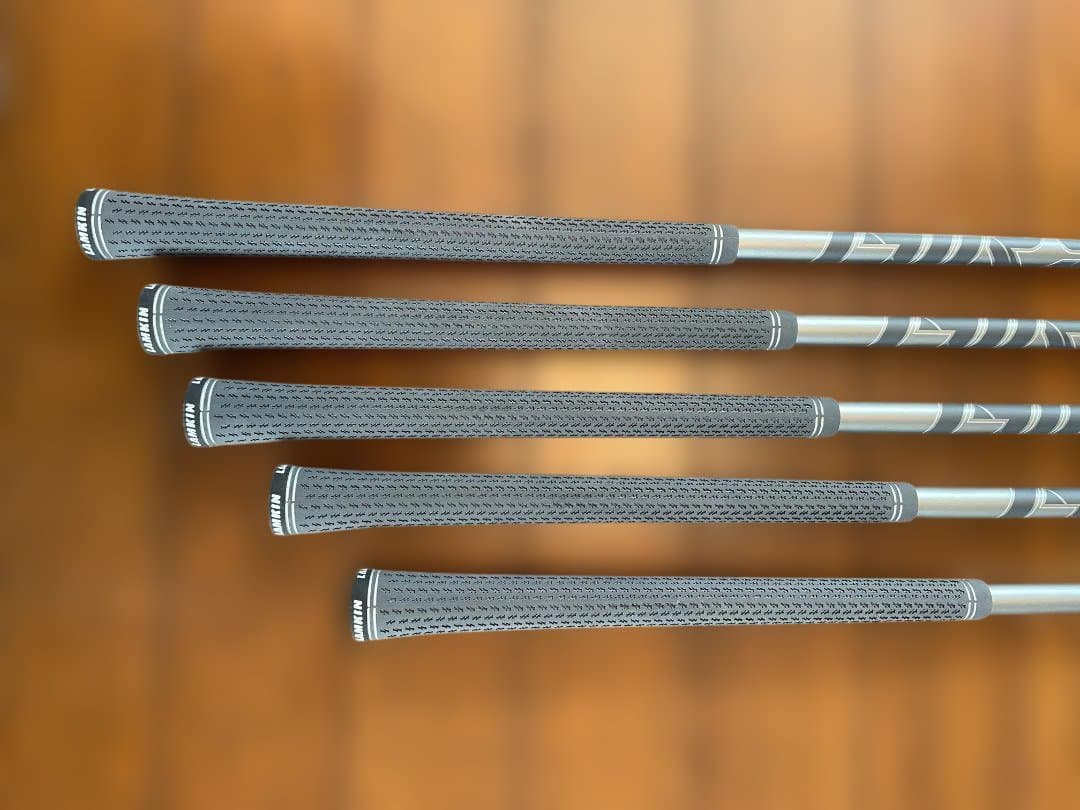 【超美品】テーラーメイド Qi MAX LITE IRONS アイアンセット５本