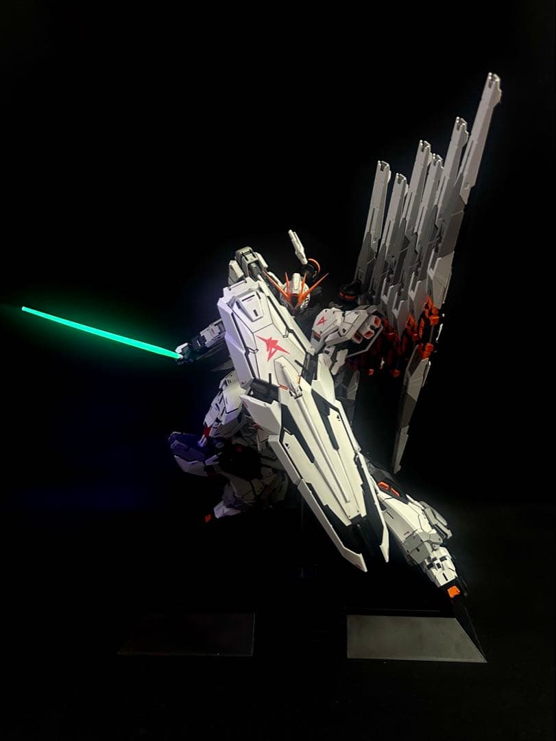 MG 1/100 RX-93 νGundam νガンダム徹底改修塗装済み完成品