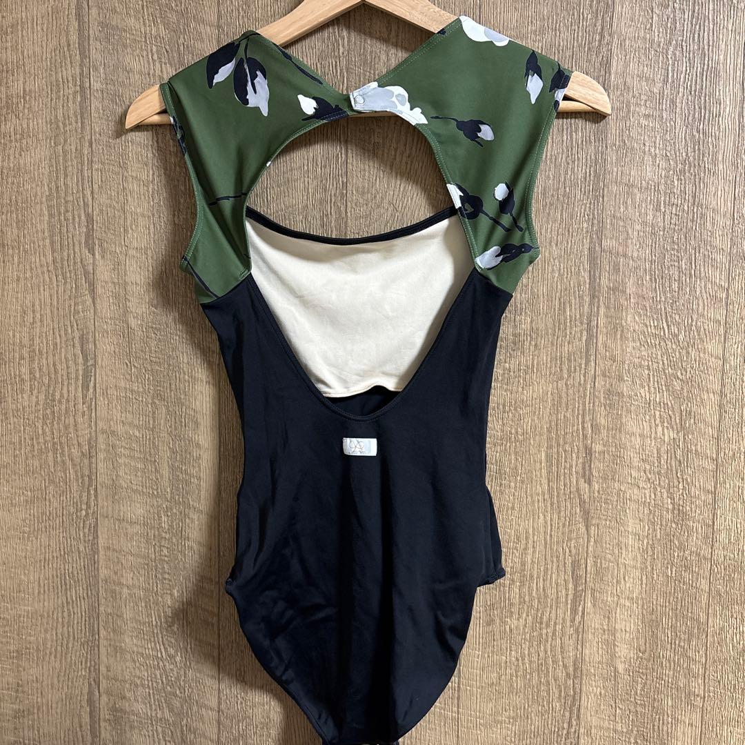 stina スティナ　レオタード　サイズＳ