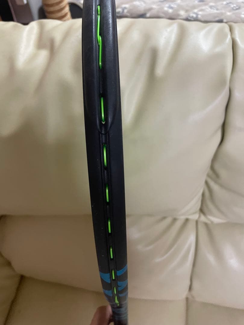 硬式テニスラケット　ダイアデム　NOVA V3 300g 100インチG2