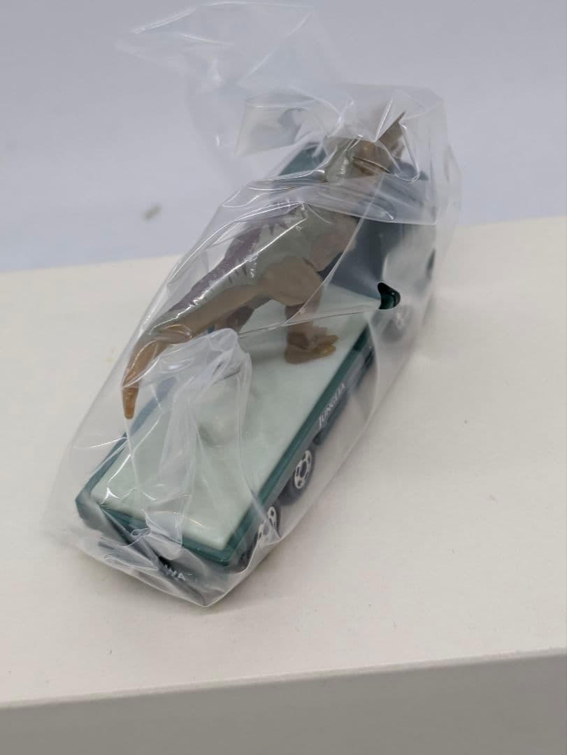 トミカ　ジャングリア　限定販売　ミニカー　恐竜　沖縄県