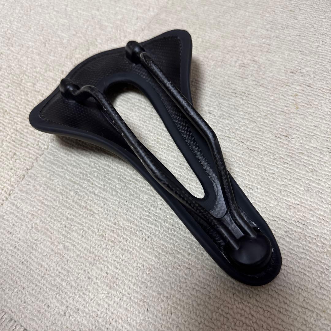 ヨーレオ　CL MAX 超軽量カーボンサドル
