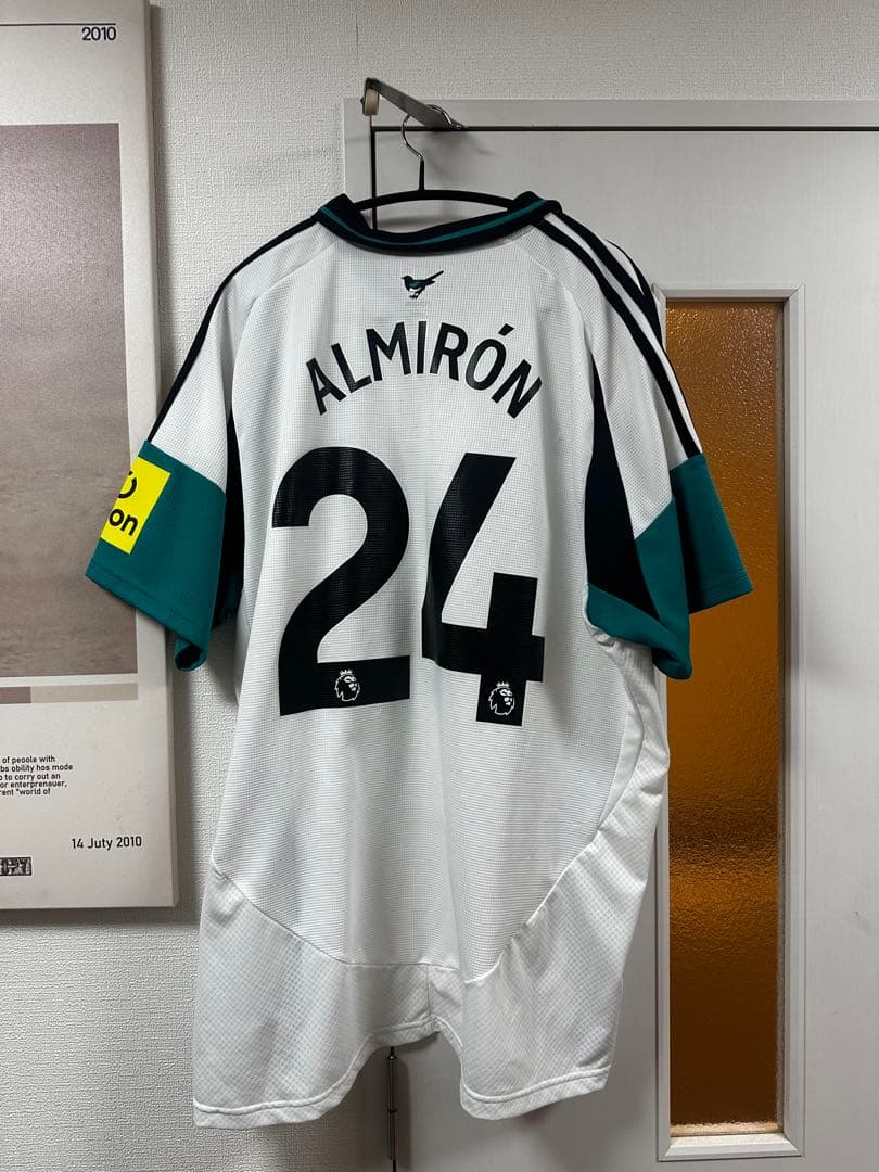 Newcastle United アルミロン 3rdユニフォーム