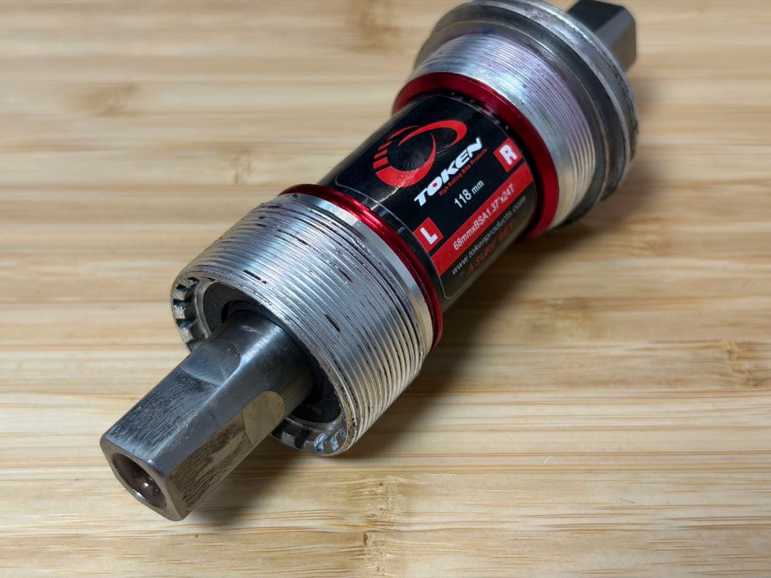 TOKEN トーケン TK868TBT チタンアクスル ボトムブラケット