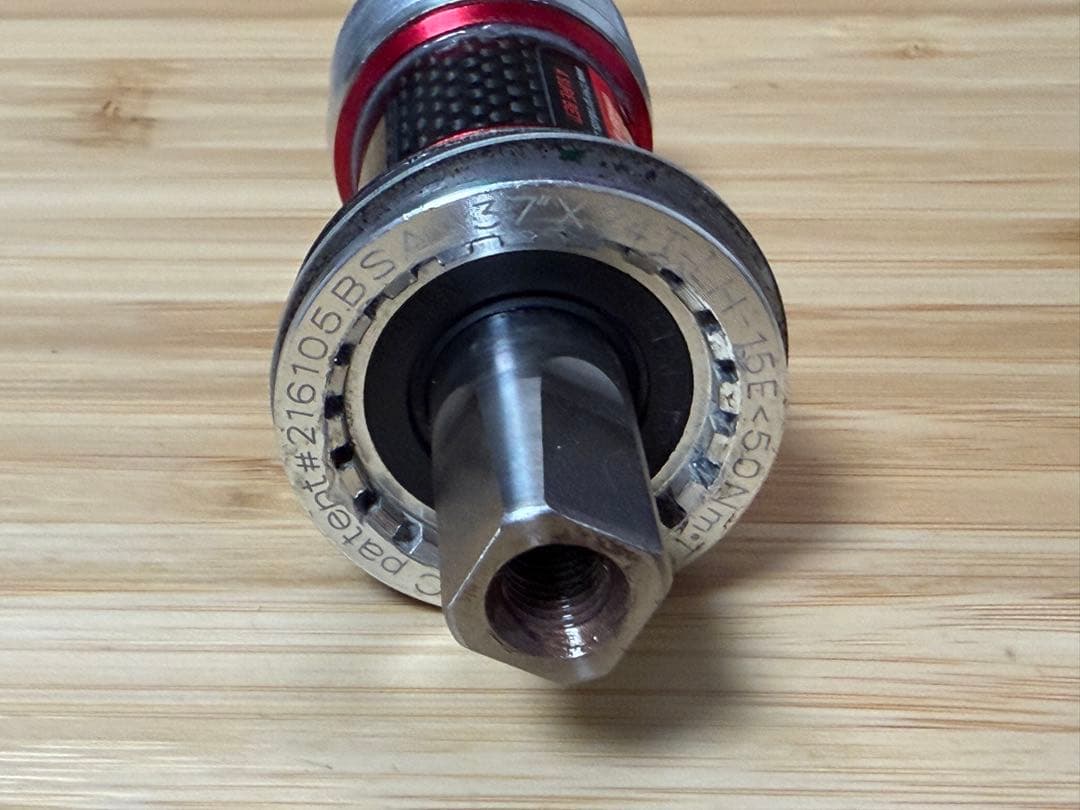 TOKEN トーケン TK868TBT チタンアクスル ボトムブラケット