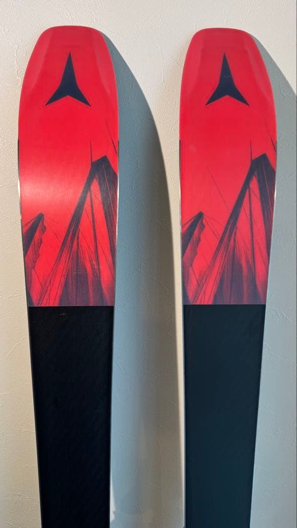 スキー Atomic Maverick 95 TI 164cm + Strive 14