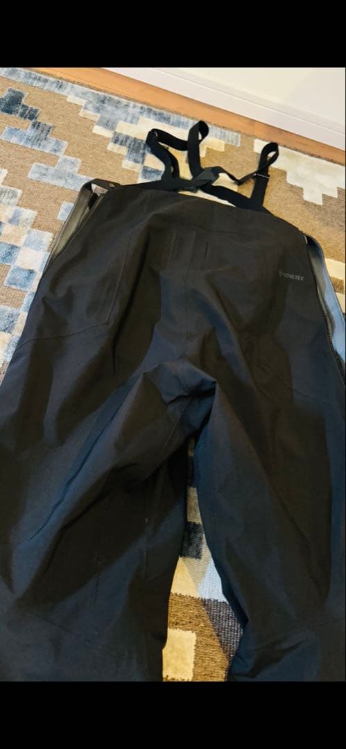 【美品】Patagonia アントラックド　ビブパンツ　ブラック