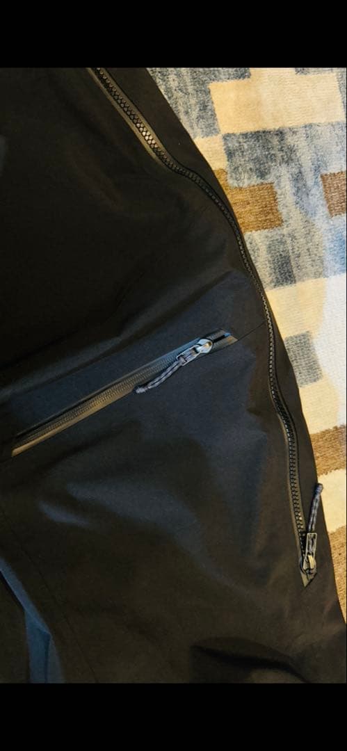 【美品】Patagonia アントラックド　ビブパンツ　ブラック