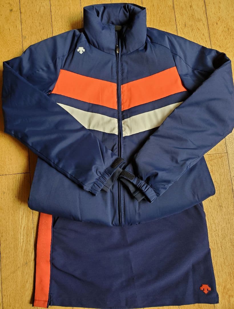 お値下げDESCENTE⭐ベスト付アウター