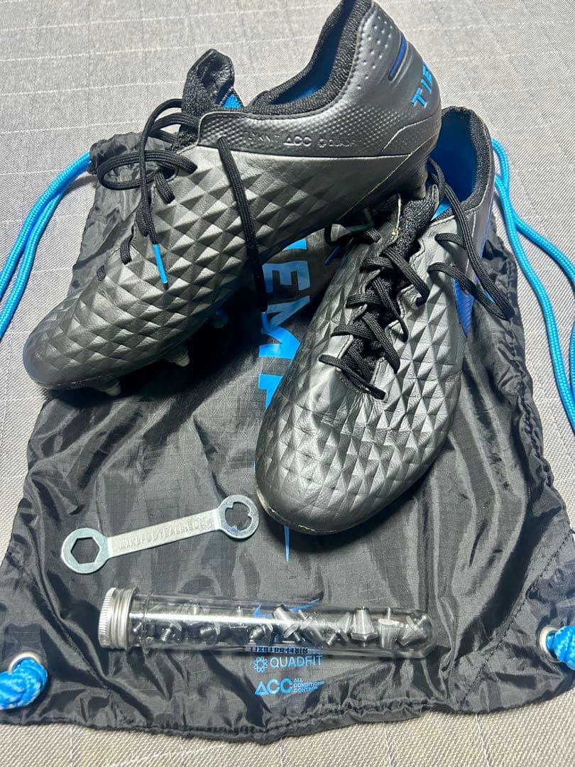 【取り替え式スパイク】NIKEティエンポ レジェンド 8 エリートSG 27cm