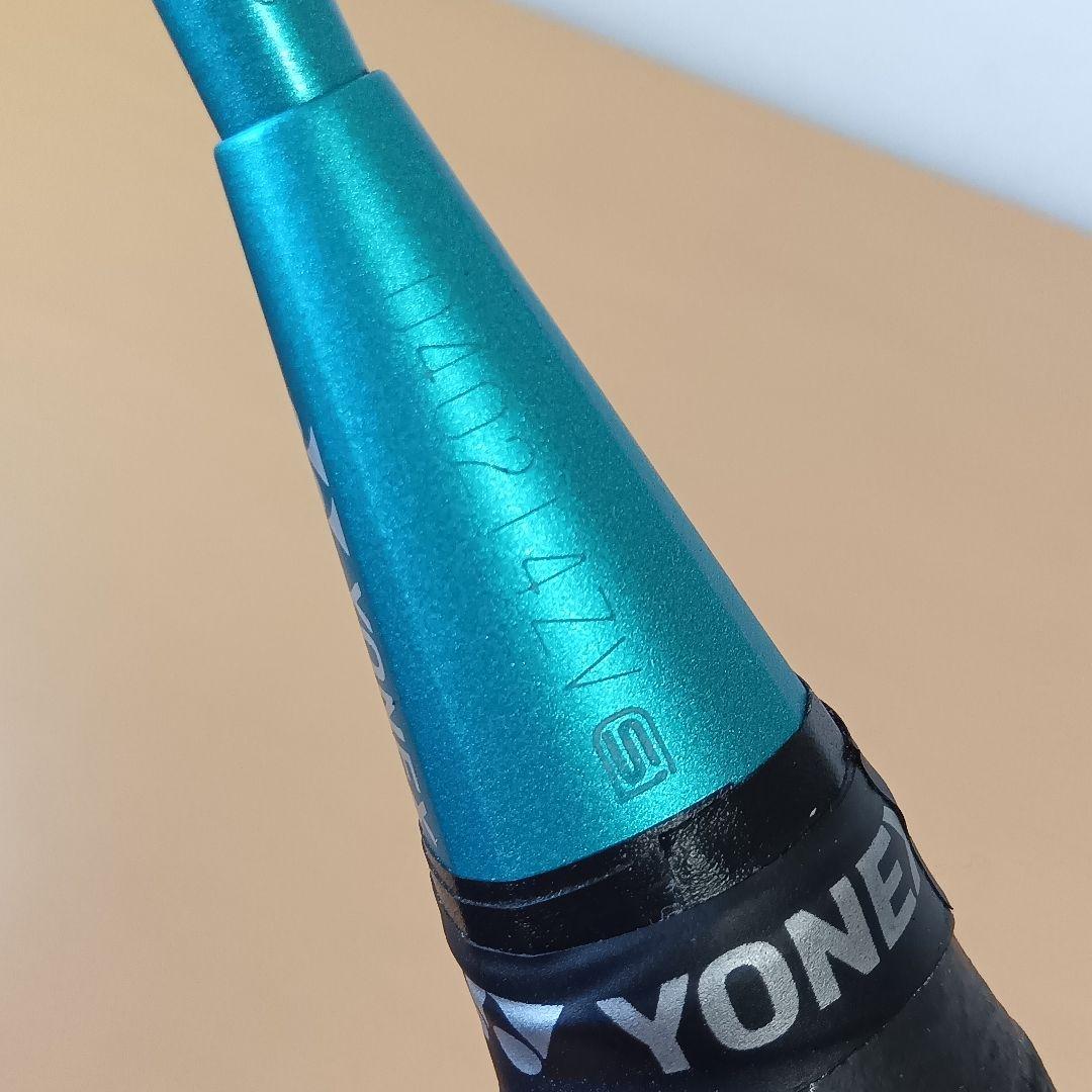 ヨネックス ナノフレア700 YONEX 4UG5 バドミントンラケット 極美品