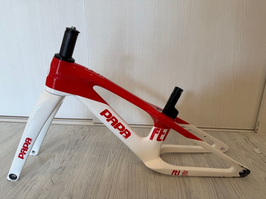 PAPAバイクFTL カーボンフレーム ランバイク レッド/ホワイト