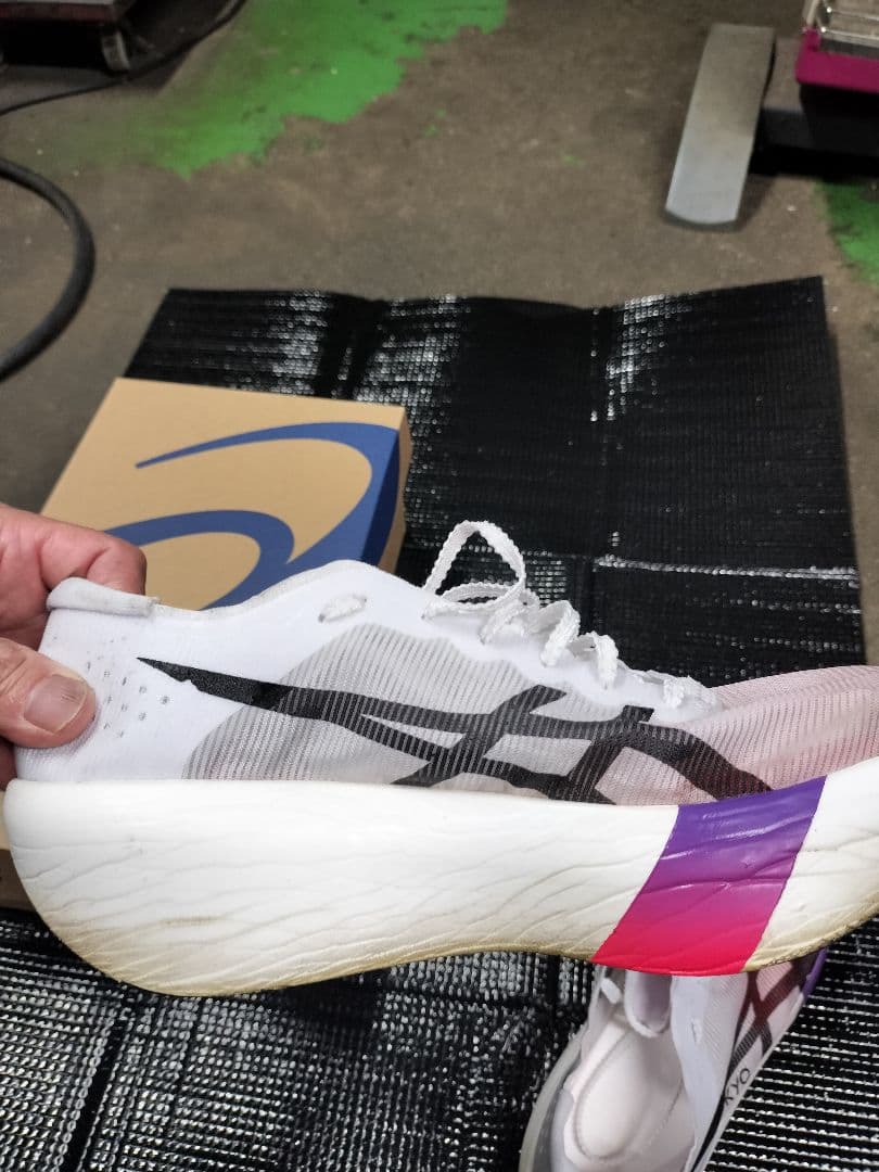 ASICS メタスピードレイ　27.0