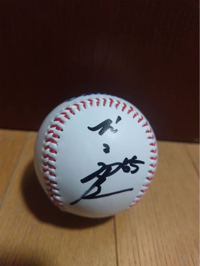 村上宗隆 東京ヤクルトスワローズ 球団ロゴ入り直筆サインボール (証拠写真付き)