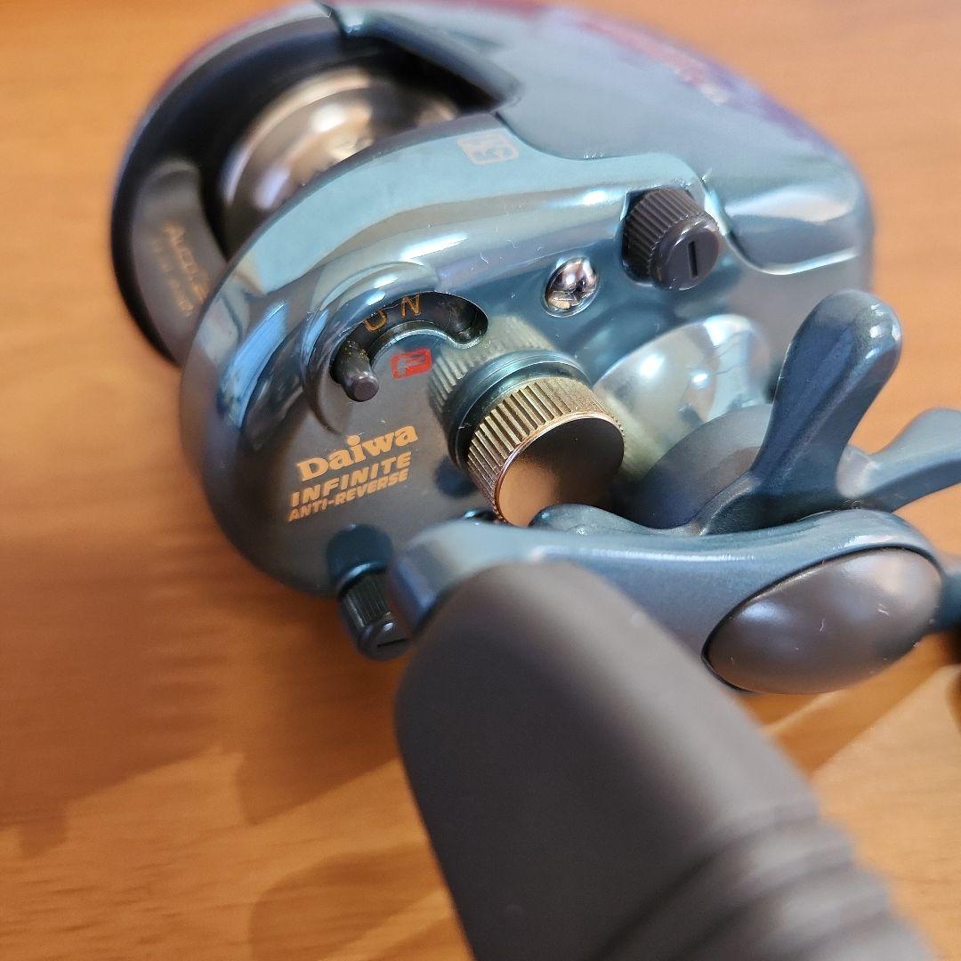 Daiwa TEAM DAIVA-S 105Pi リール