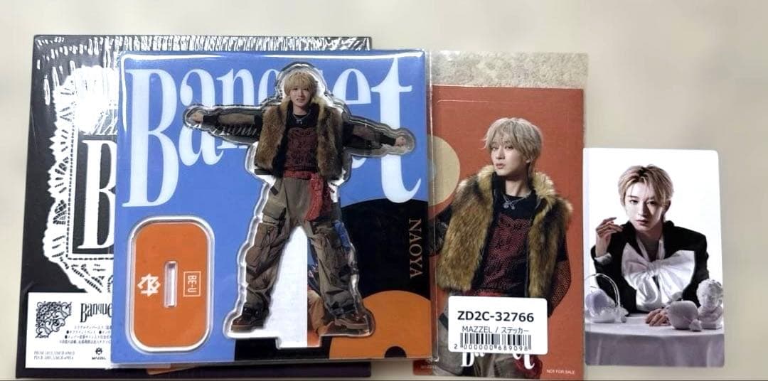 MAZZEL Banquet 通常盤　ICステッカー　トレカ　アクスタ　ナオヤ