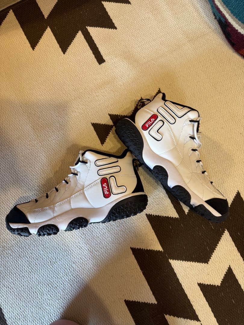 FILA スネークダンサーMid バスケットボール スニーカー