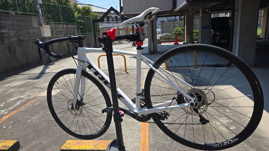 Trek Domane AL3 2022 サイズ52
