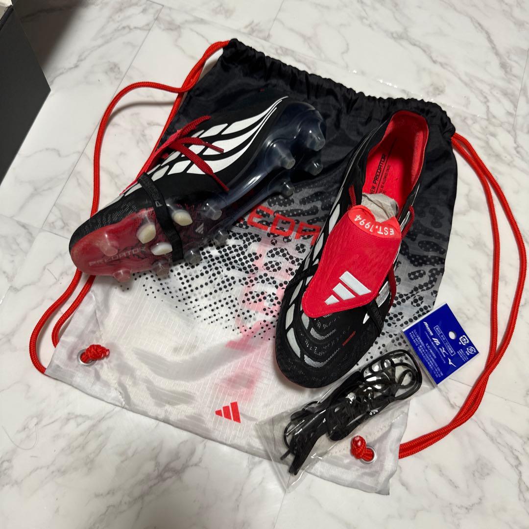 adidas Predator スパイク ブラック/レッド