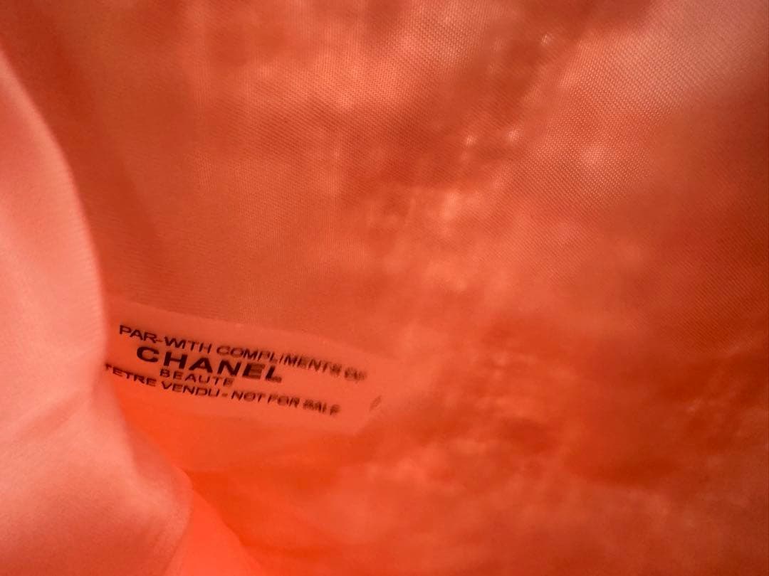 CHANEL ピンク色　フリル　ビジュー付きピンク白ツイードトートバッグ