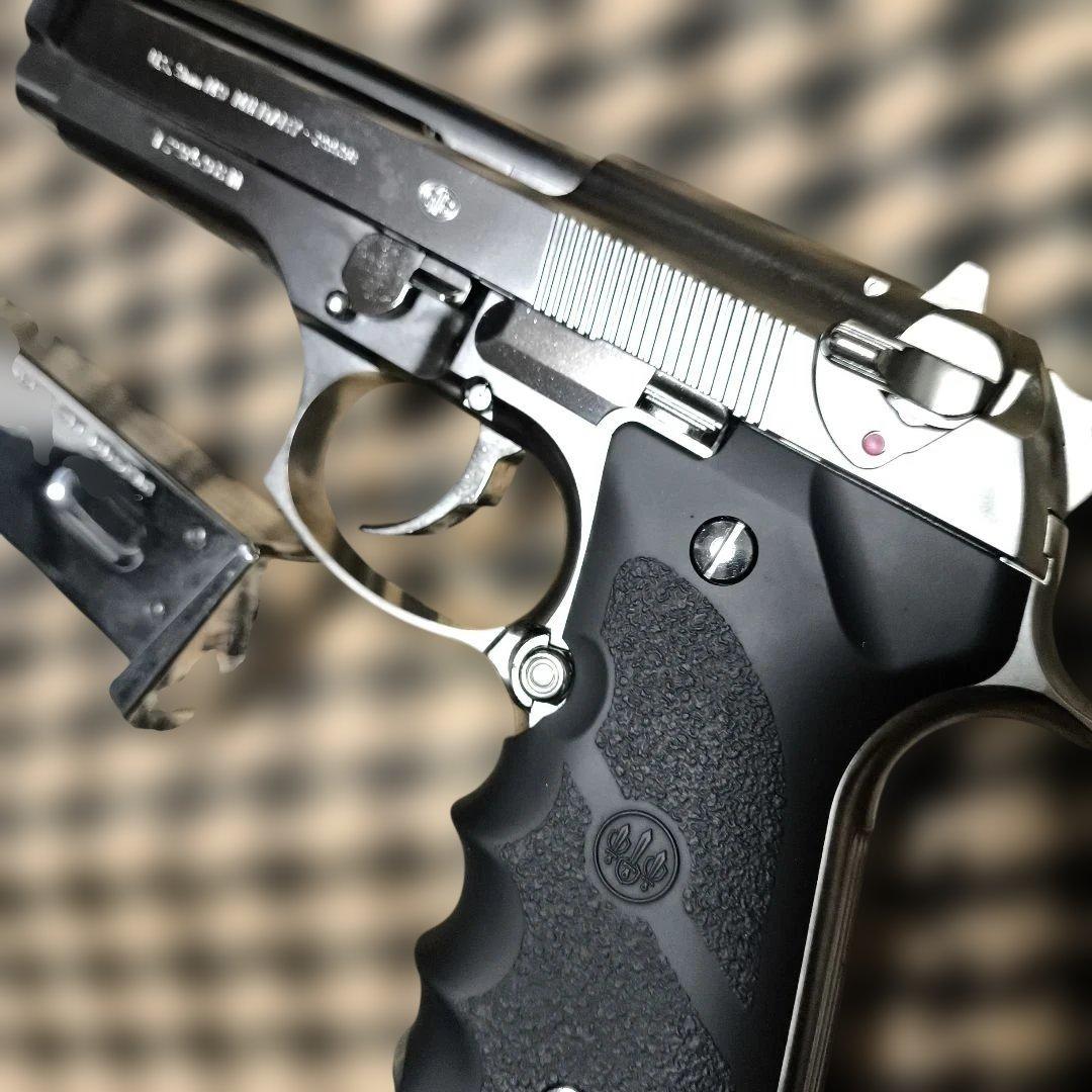 1 東京マルイ製　M92F　クロームステンレスモデル　状態良好品