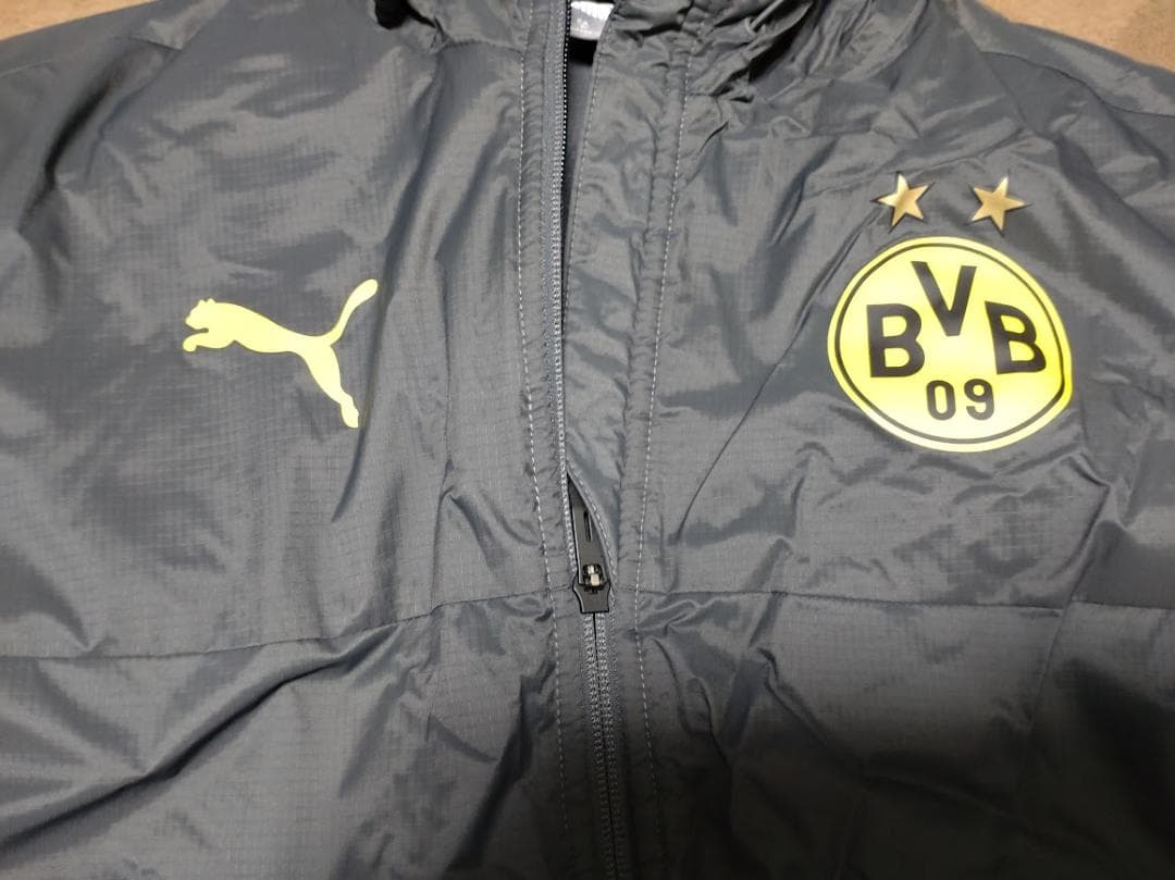 PUMAプーマ　ドルトムント パーカー ブンデスリーガ　 BVB　アウター