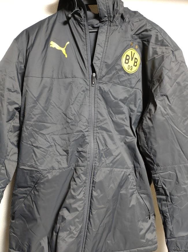 PUMAプーマ　ドルトムント パーカー ブンデスリーガ　 BVB　アウター