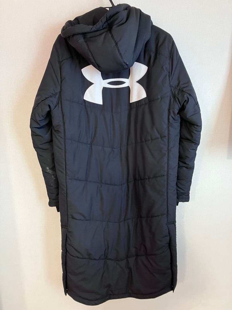 Under Armour ベンチコート 黒　サイズ：SM（S）クリーニング済み