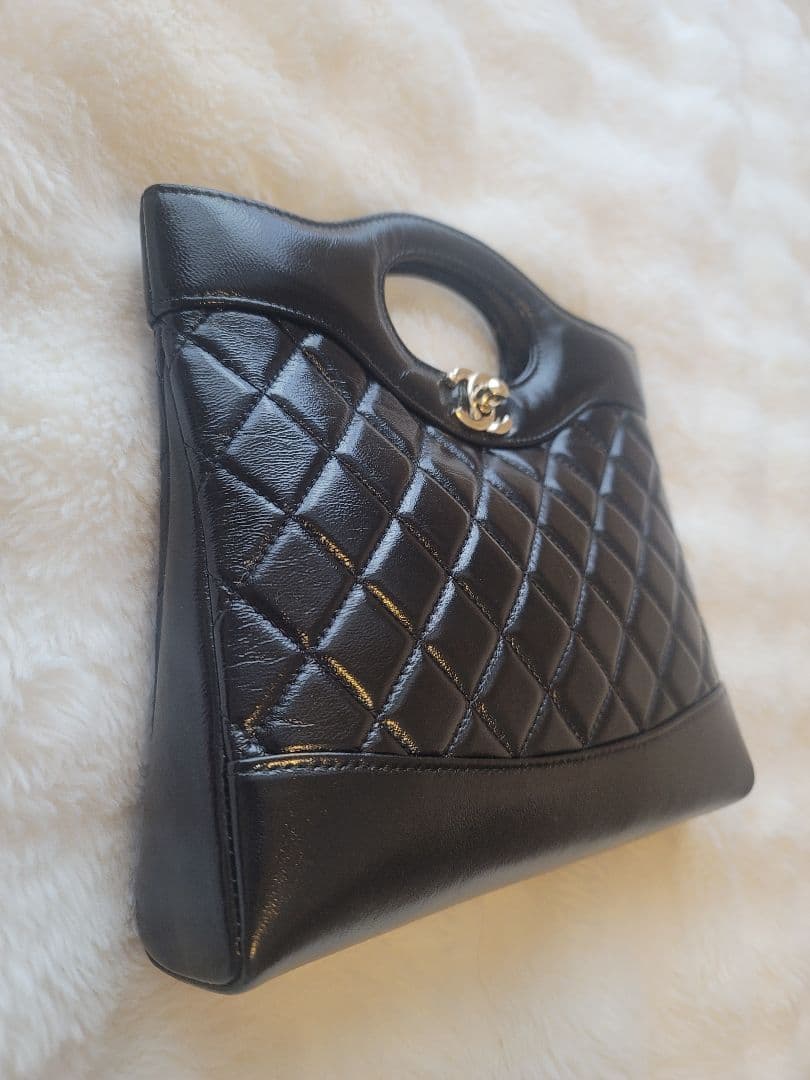 ノベルティ CHANEL キルティング ショルダーバッグ ブラック