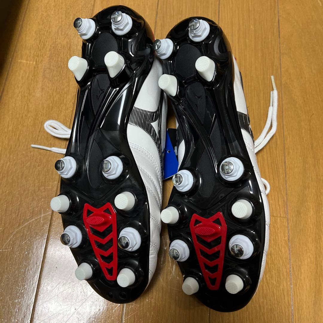 Mizuno Morelia Neo III サッカーシューズ
