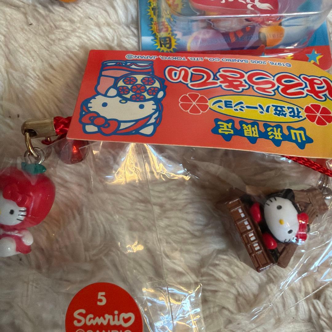 ご当地キティ　 ハローキティ 20個セット　ストラップ